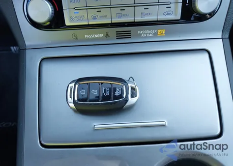 2020 Hyundai Kona Electric Limited from USA, damaged, VIN KM8K33AG7LU068690